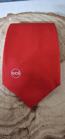 Vintage OCE (Canon) Red Silk Tie - Picture 2 of 4